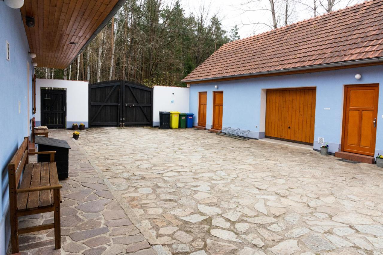 Penzion U hájovny Vlkov Exterior foto
